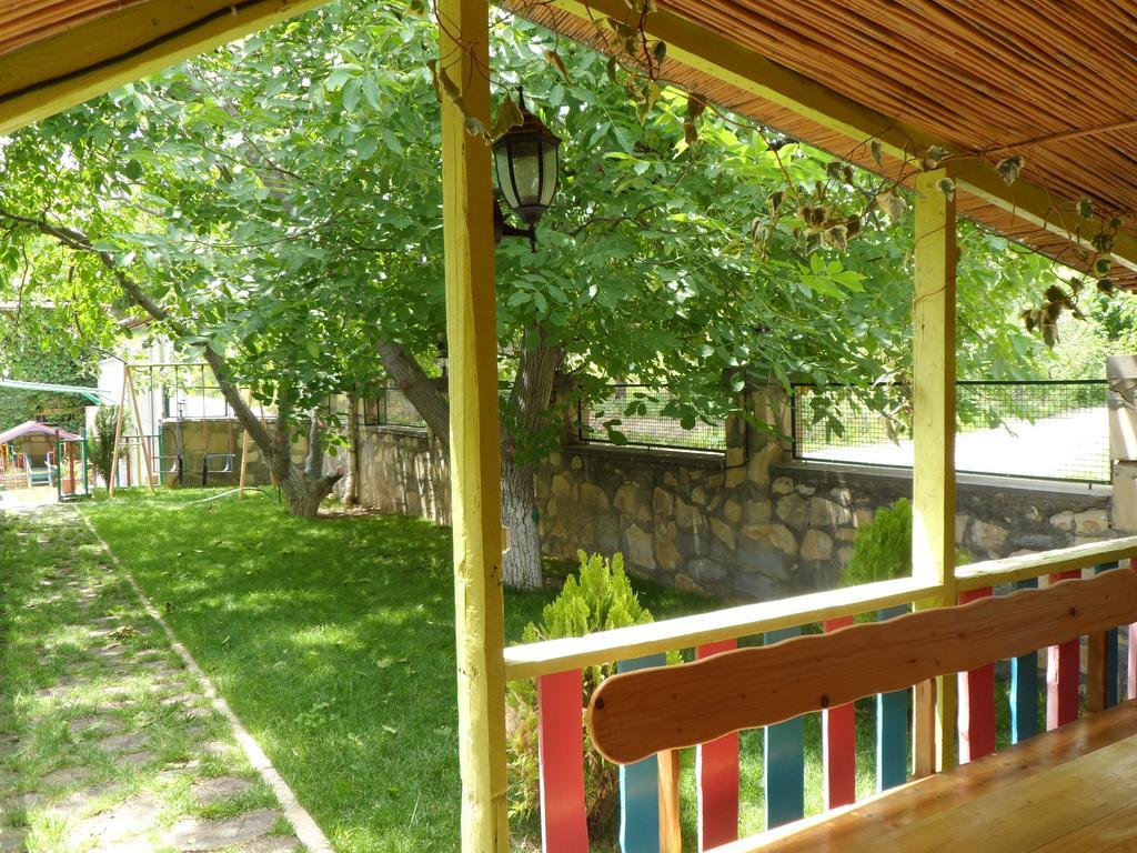 Guest House Nataly Jegegnadzor Kültér fotó