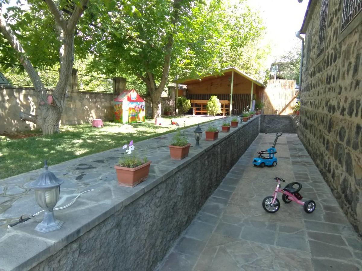 Guest House Nataly Jegegnadzor Kültér fotó