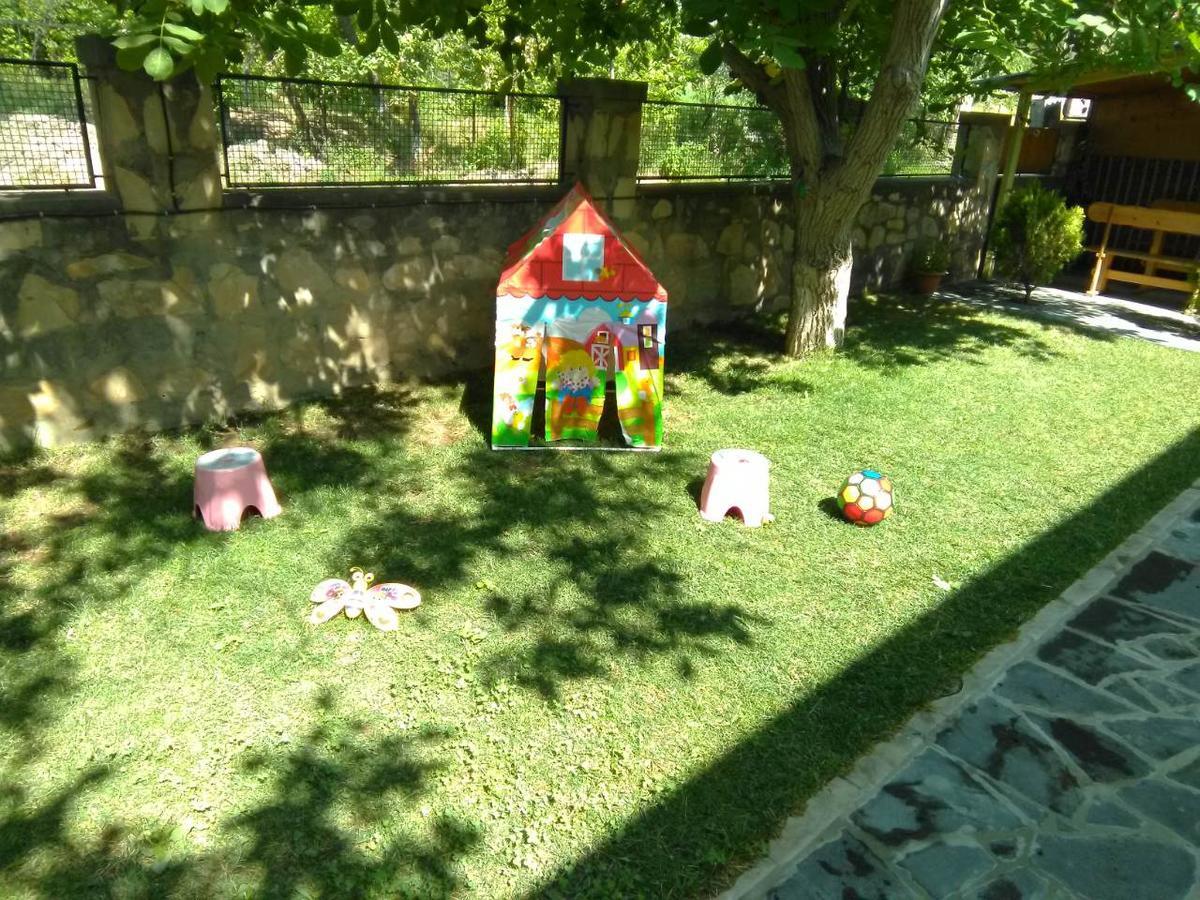 Guest House Nataly Jegegnadzor Kültér fotó